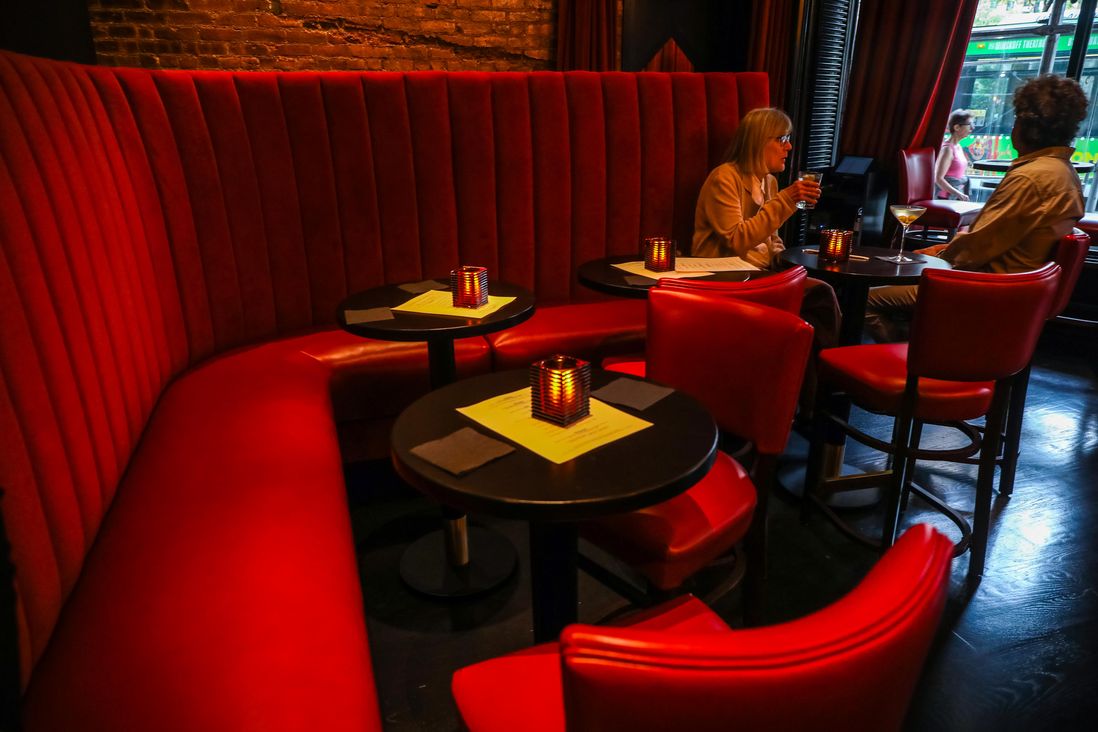 Photos of the newly-reopened and expanded Smoke Jazz Club